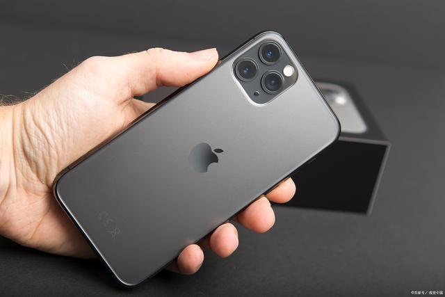 苹果史上最贵手机：有消息称 iPhone 15 Pro Max 预计售价 2 万元