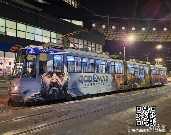 国外电车车身惊现《战神5》巨幅绘画！竟然是粉丝作品