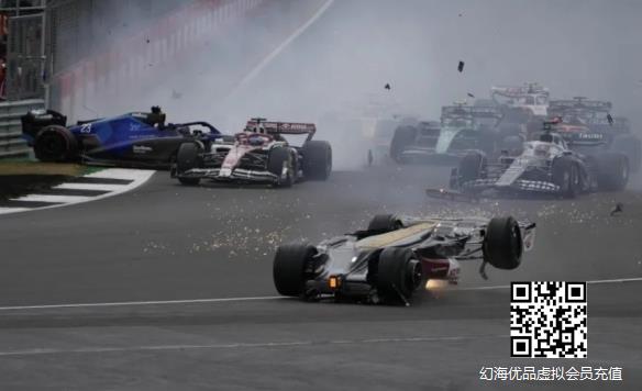 中国首位F1正式车手周冠宇遭遇严重事故 目前意识清醒